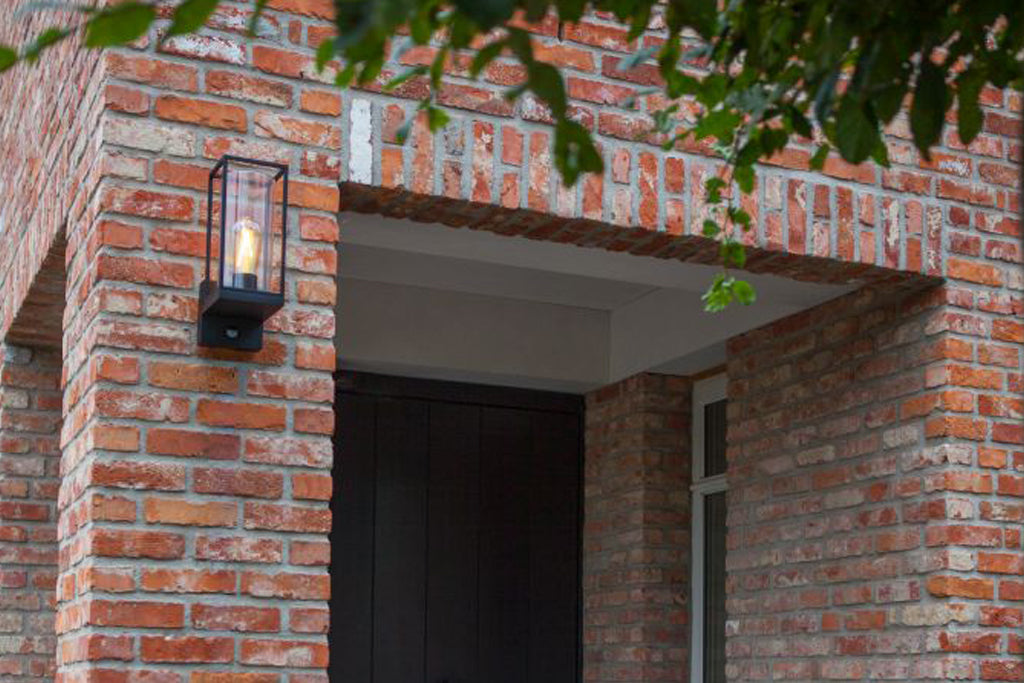 FLAIR OUTDOOR E27 WALL PIR 1 LIGHT BLACK