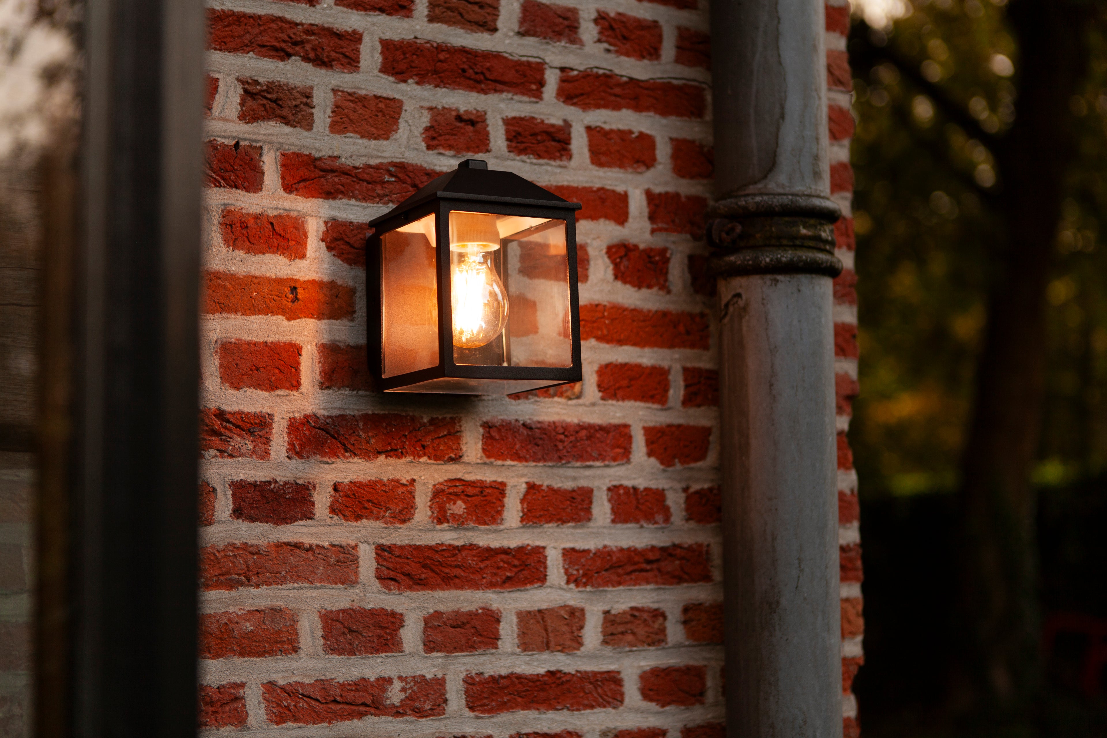 SPIRE OUTDOOR LED WALL 1 LIGHT E27 BLACK