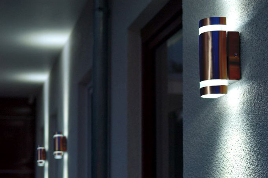 FOCUS ROUND OUTDOOR WALL UP & DOWN 1 LIGHT GU10 STAINLESS STEEL