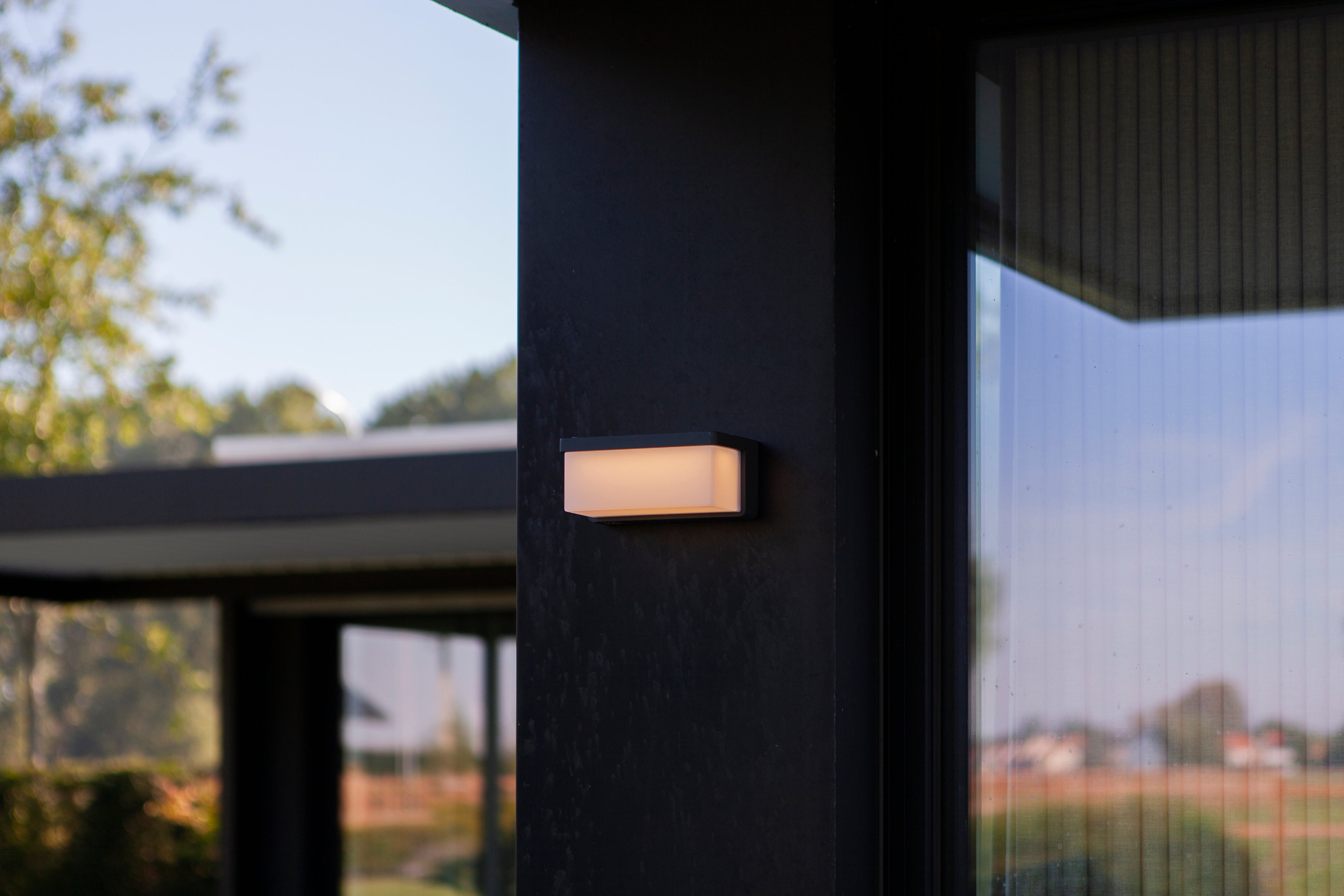 ZELNA SOLAR HYBRID LED WALL 1 LIGHT DARK GREY