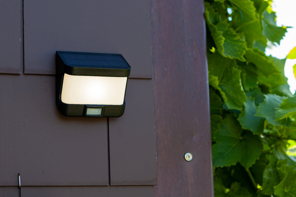 TRY OUTDOOR LED SOLAR WALL PIR 1 LIGHT BLACK