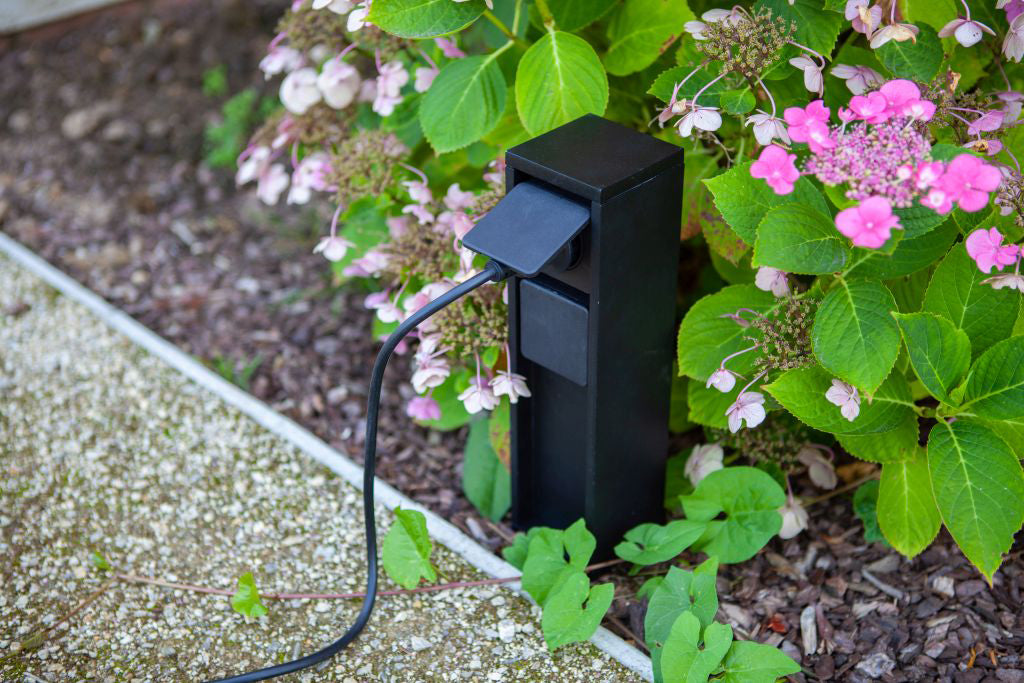 MAINS OUTDOOR BOLLARD PLUGBOX PIN EARTHING DARK GREY