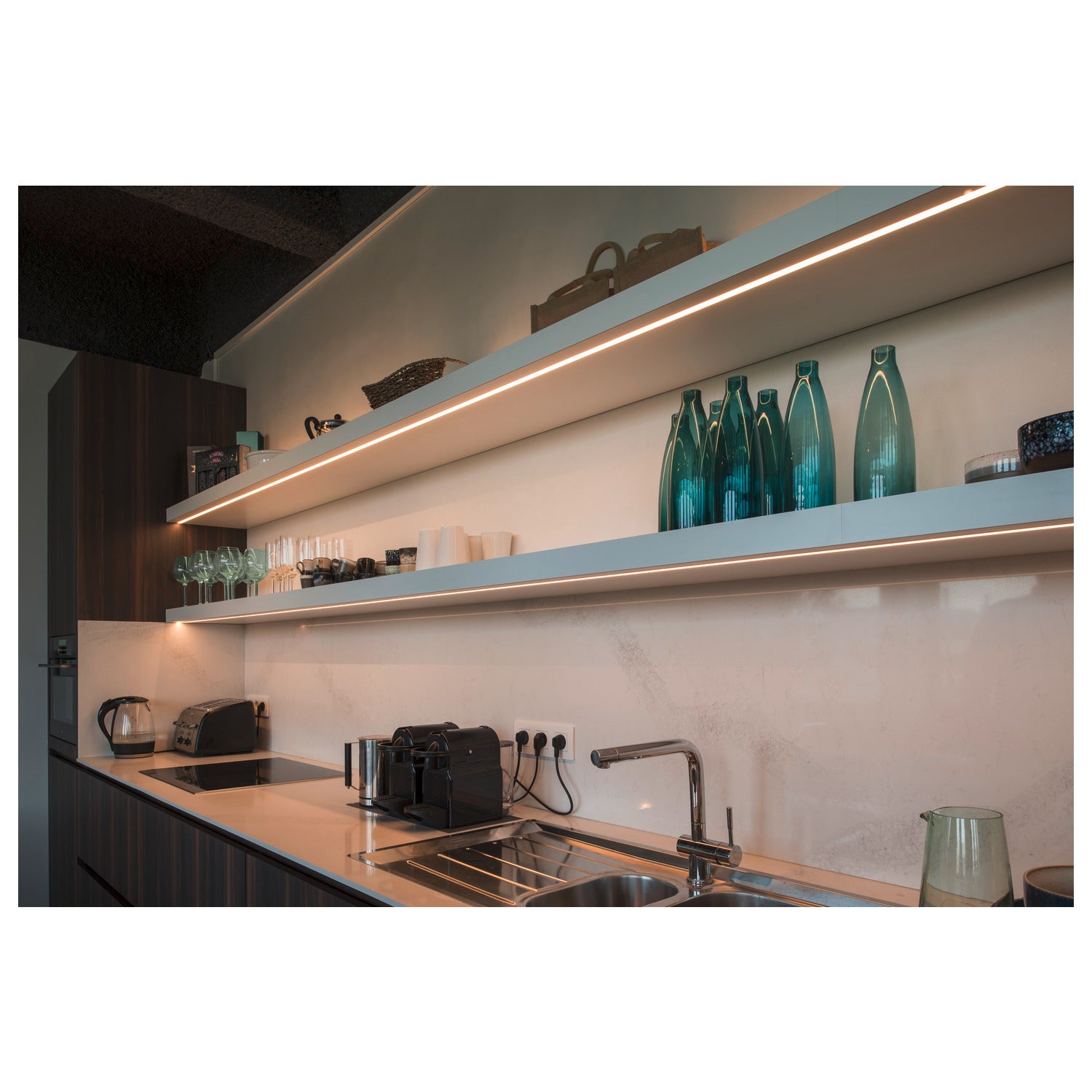 GRAZIA 10, perfil de instalação à superfície, LED, plano, corrugado, 2 m, branco