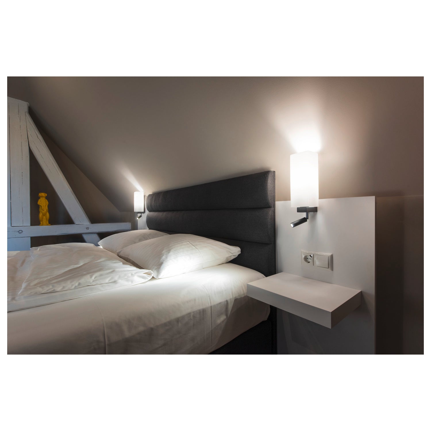 QUADRASS SPOT, luminária de montagem à superfície na parede Indoor com Spot LED e casquilho E27, preto