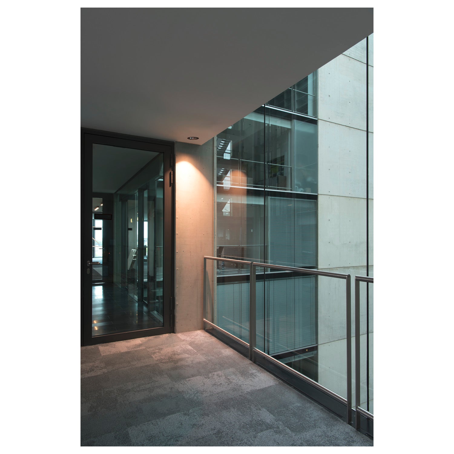 NUMINOS® MOVE DL L, Luz embutida para teto LED para interior preto/cromado 3000 K rotativa e giratória a 20°