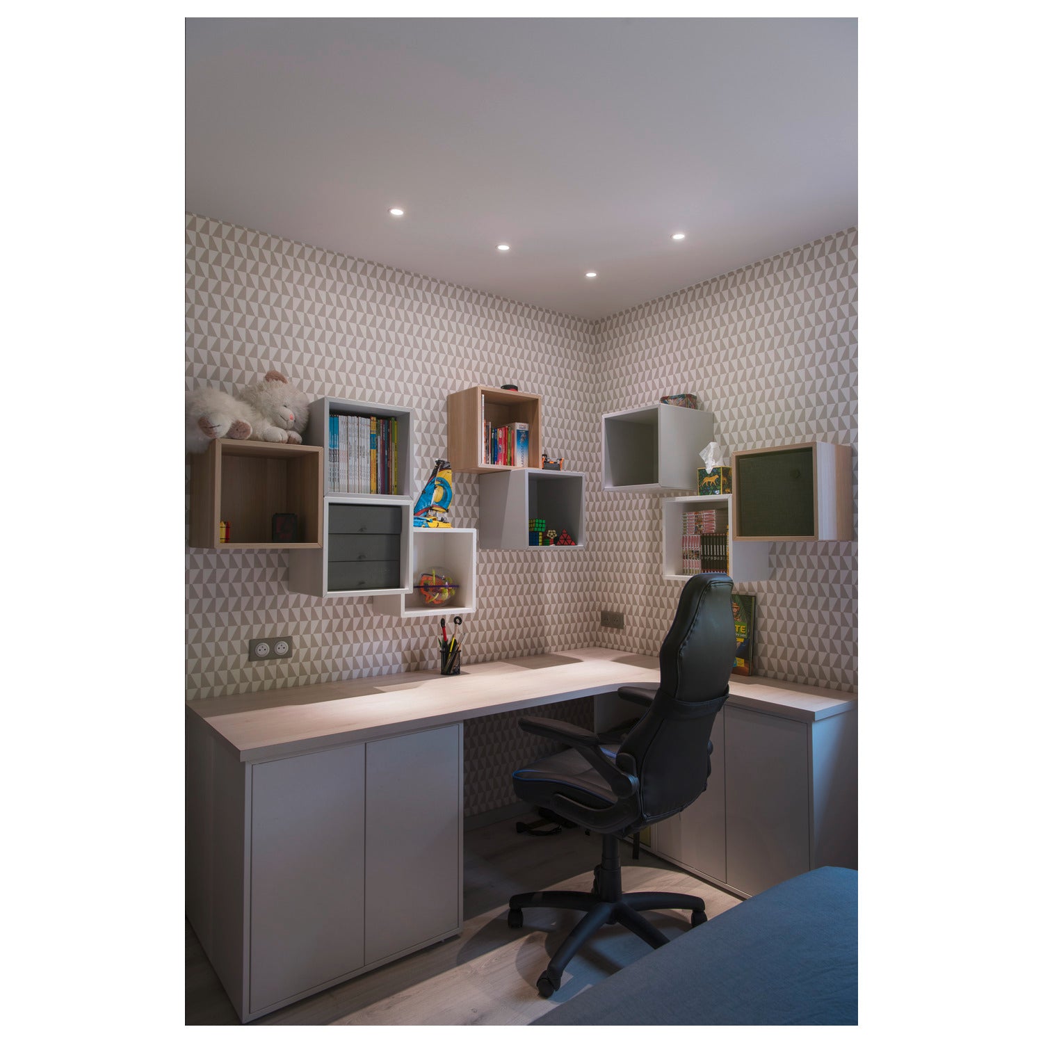 NUMINOS® DL S, Recessed LED ceiling light for indoor use white/white 4000 K 40° with leaf springs