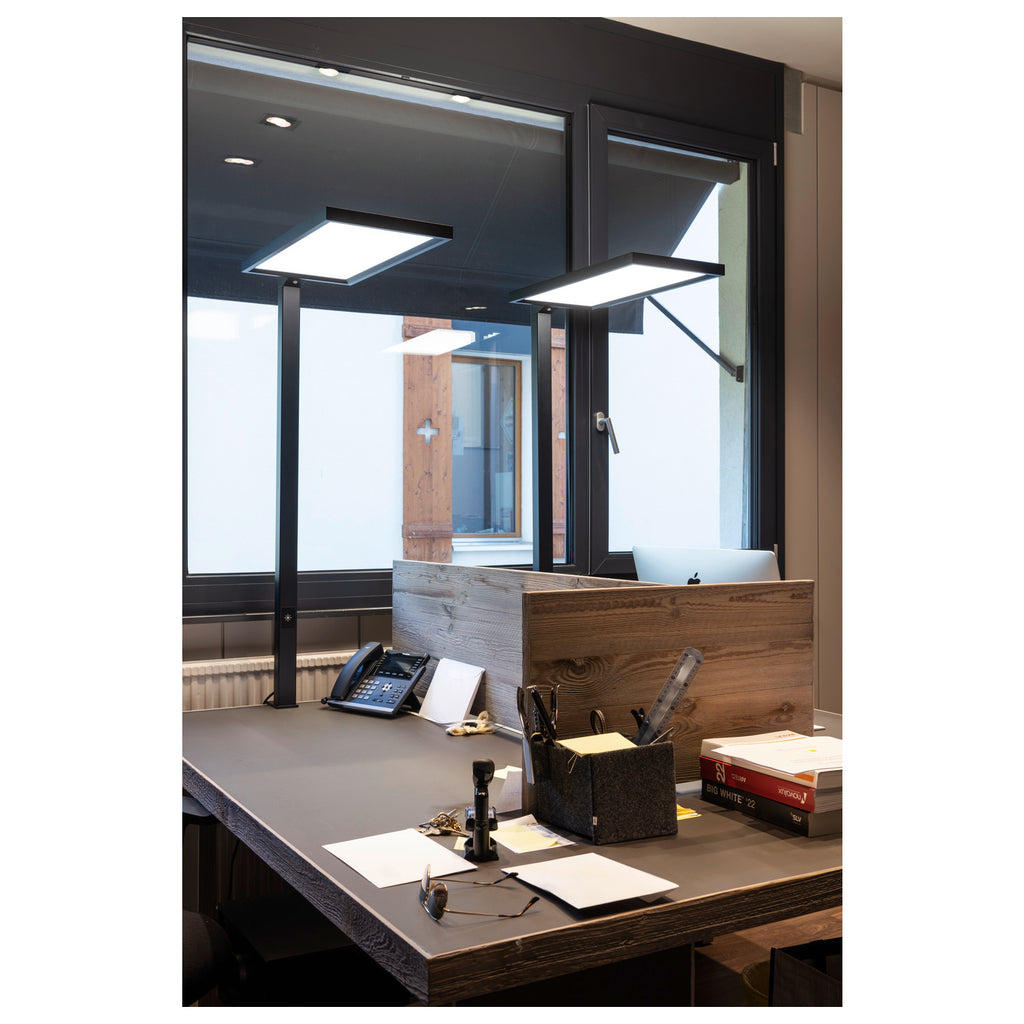 WORKLIGHT, luminária de mesa, preta, 79 W 4000 K 80°