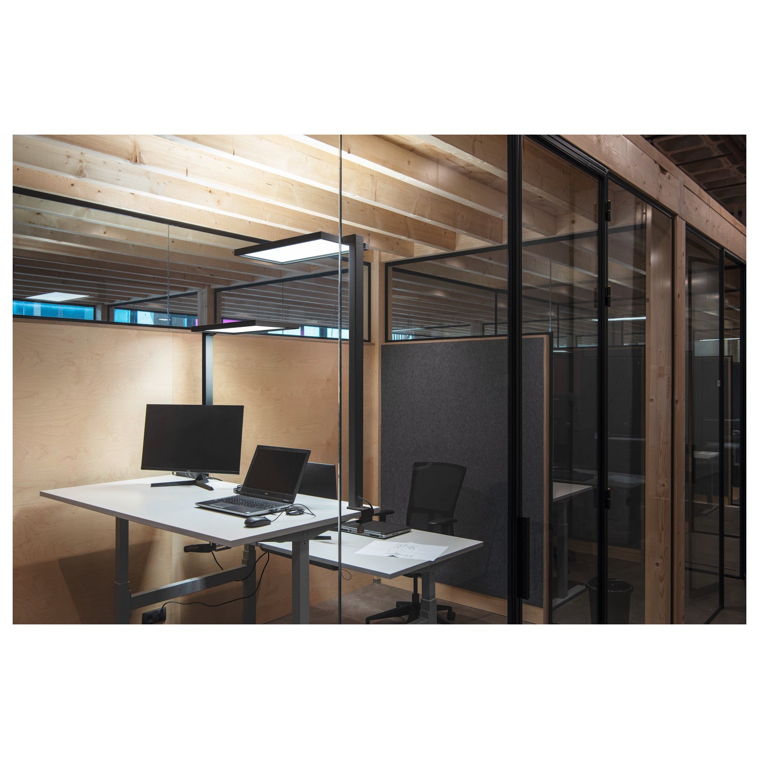 WORKLIGHT, luminária de mesa, preta, 79 W 4000 K 80°