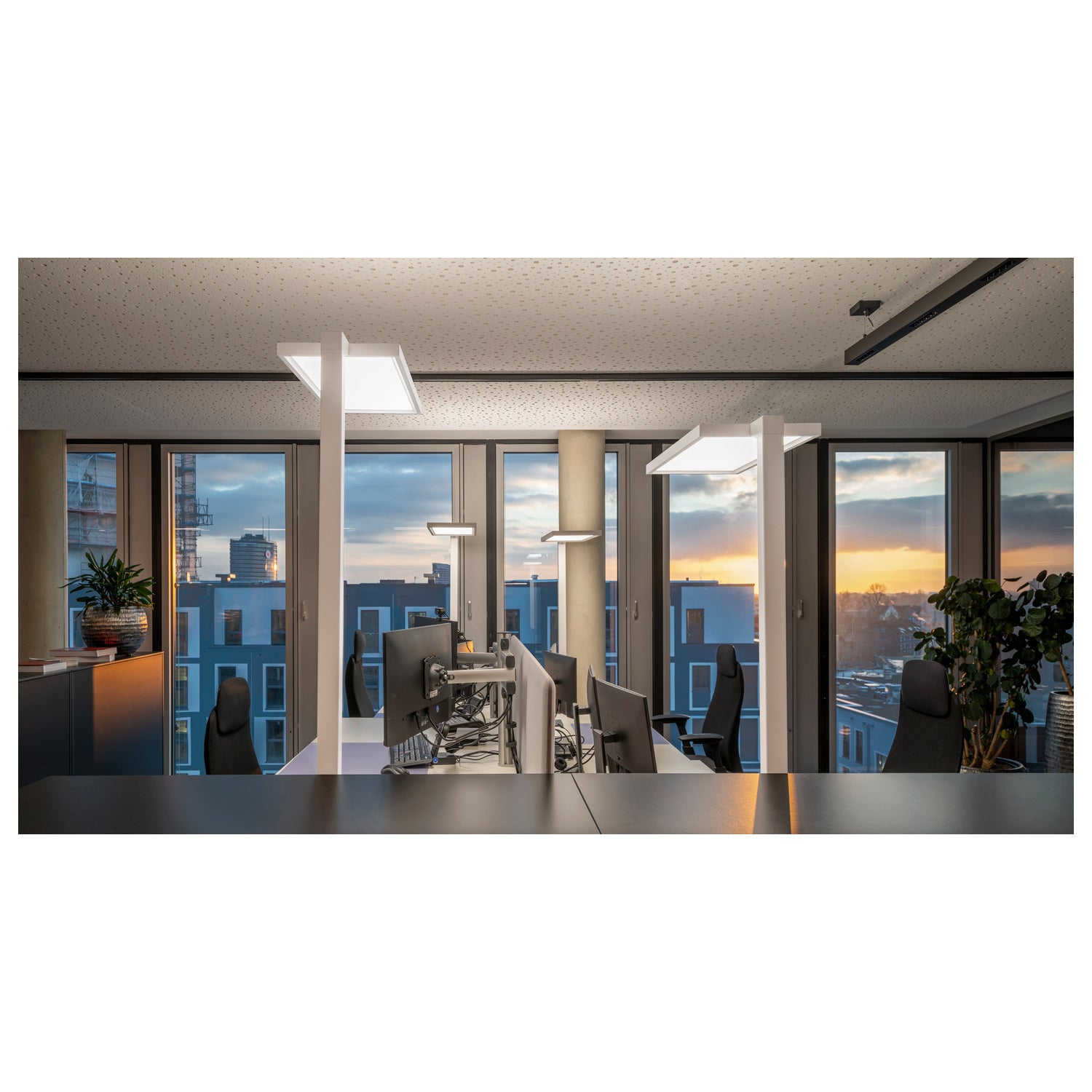 WORKLIGHT, luminária de mesa, branca 79 W 4000 K 80°