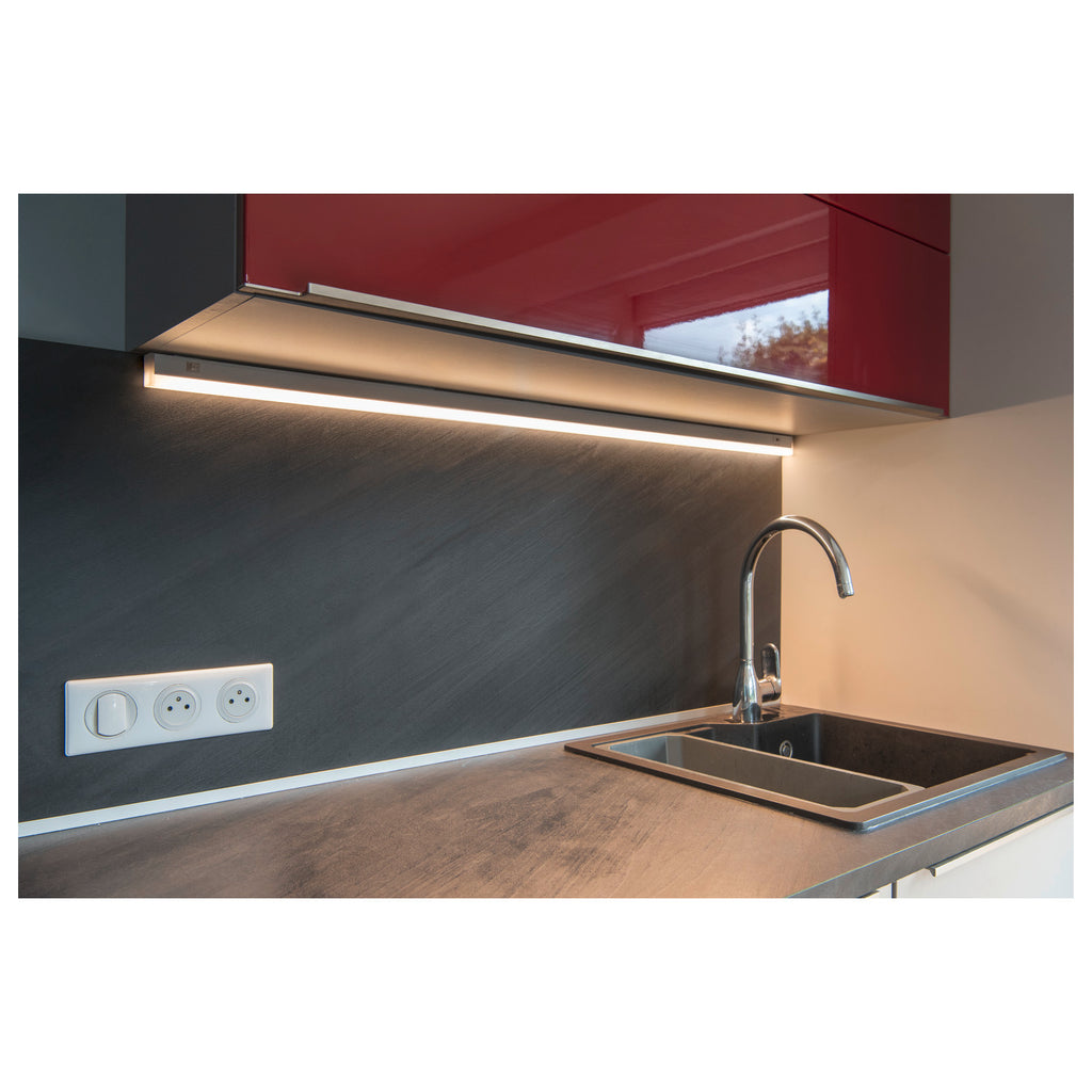 BATTEN 120, barra de luz branca 18 W CCT Switch 3000/4000 K