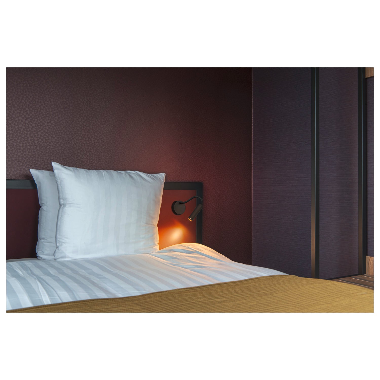 KARPO GOOSE, luminária saliente para a parede, preta 5,8 W 3000 K 40°
