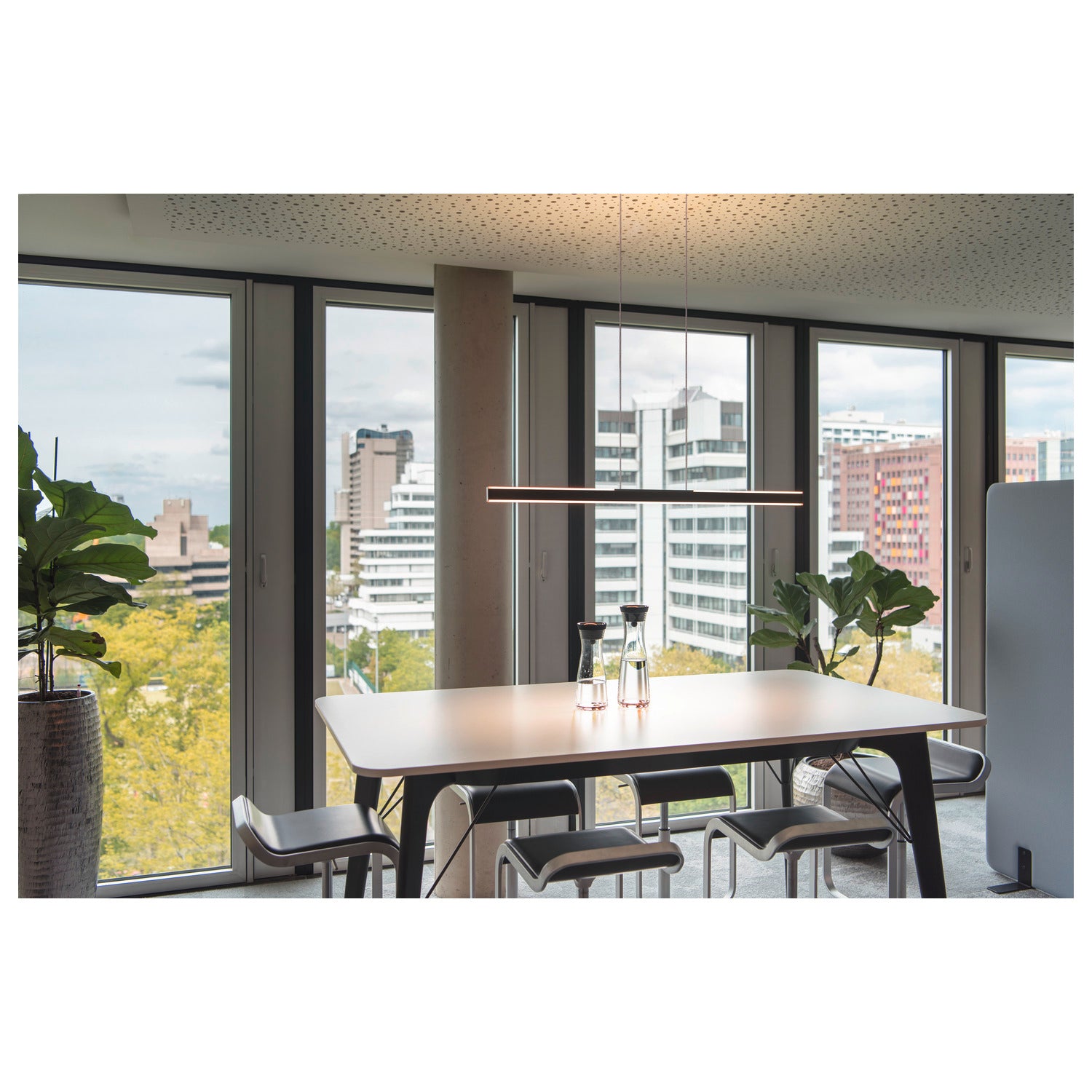 ONE LINEAR 100 PHASE up/down, luminária suspensa, preta 24 W 2700/3000 K