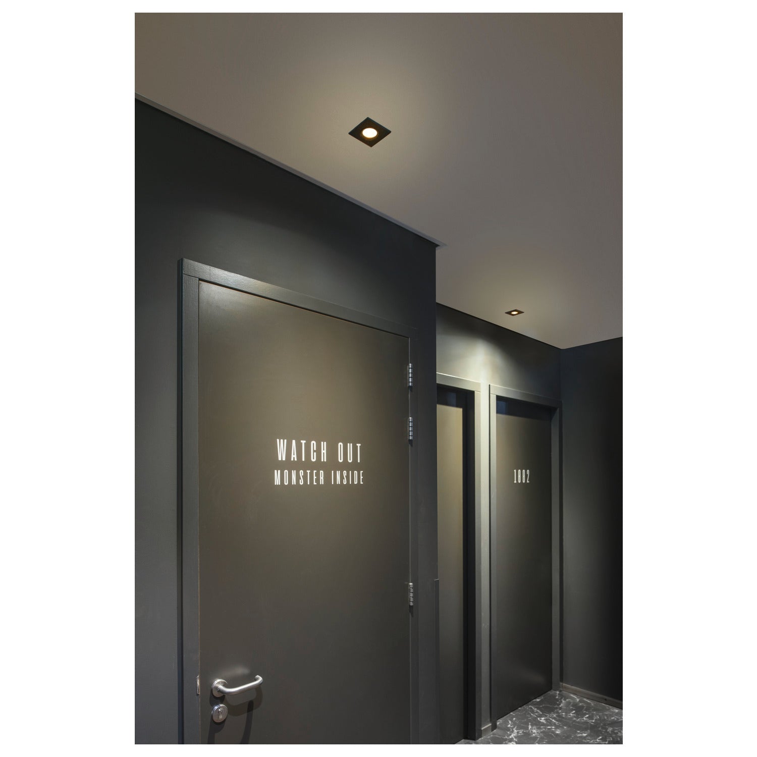 UNIVERSAL DOWNLIGHT Tampa, para Downlight IP20, articulada, quadrada, preto