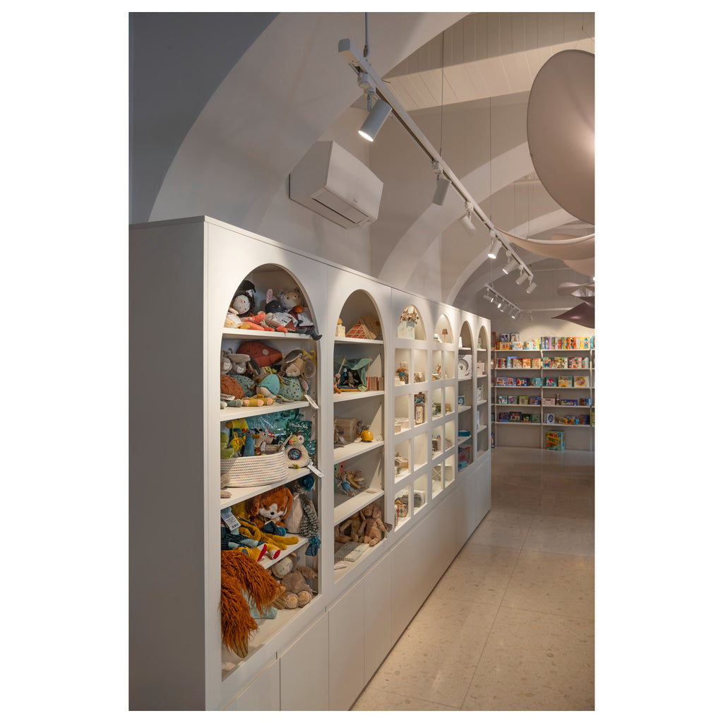 NOBLO® SPOT, 3~ Spot, redondo, 2000-3000 K, 8,4 W, Dim-to-Warm, secção de fase, 36°, branco