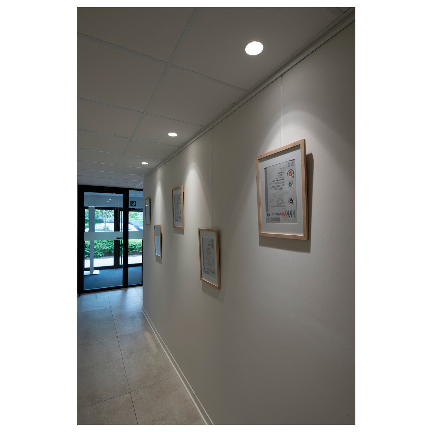 NEW TRIA® UNIVERSAL 68, luminária para encastrar no teto, 2500/3000/4000 K, 38°, IP 20 / IP 65, redondo, branco