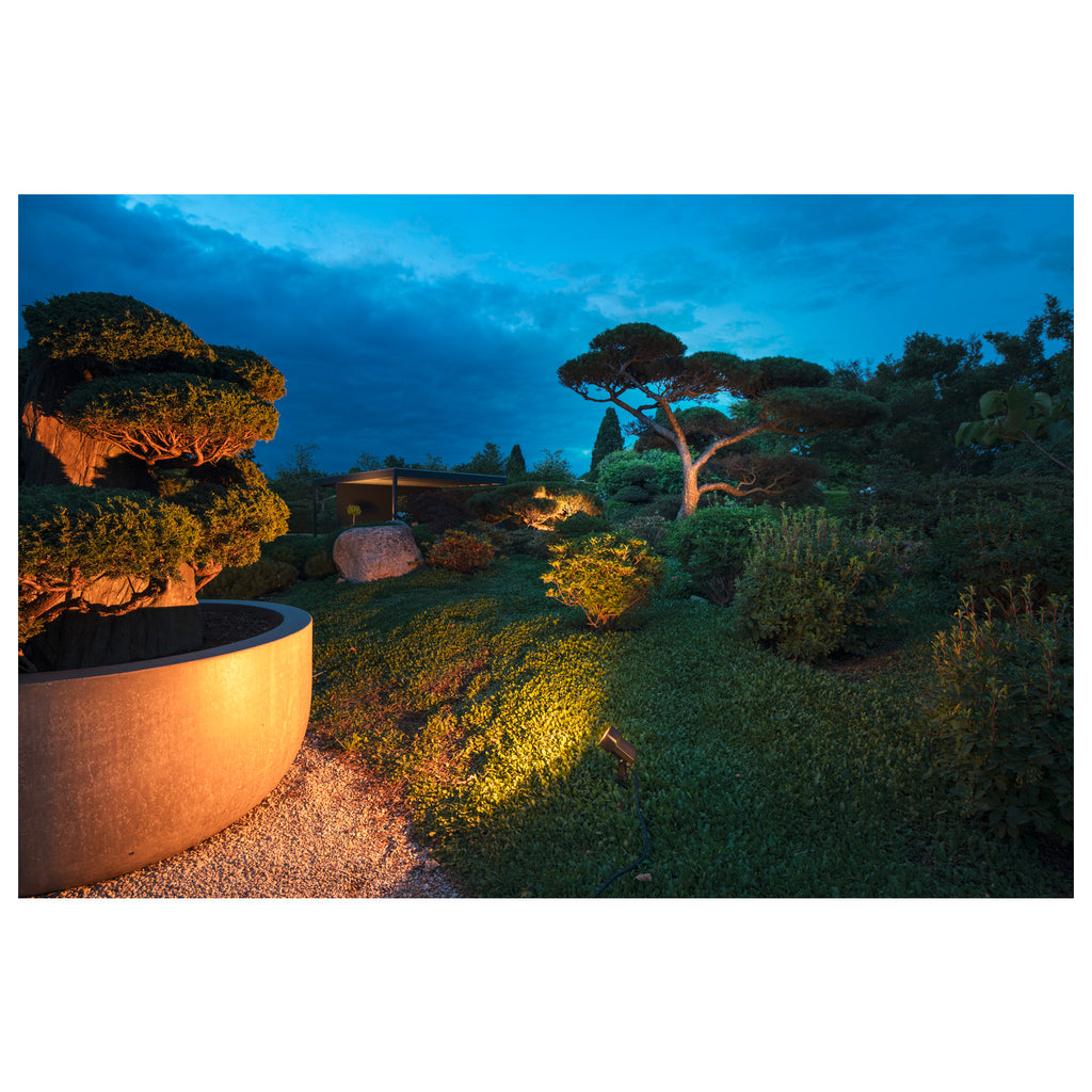 SYNA WIDE, luminária de estaca, 3000 K, 115°, IP65, angular, preto