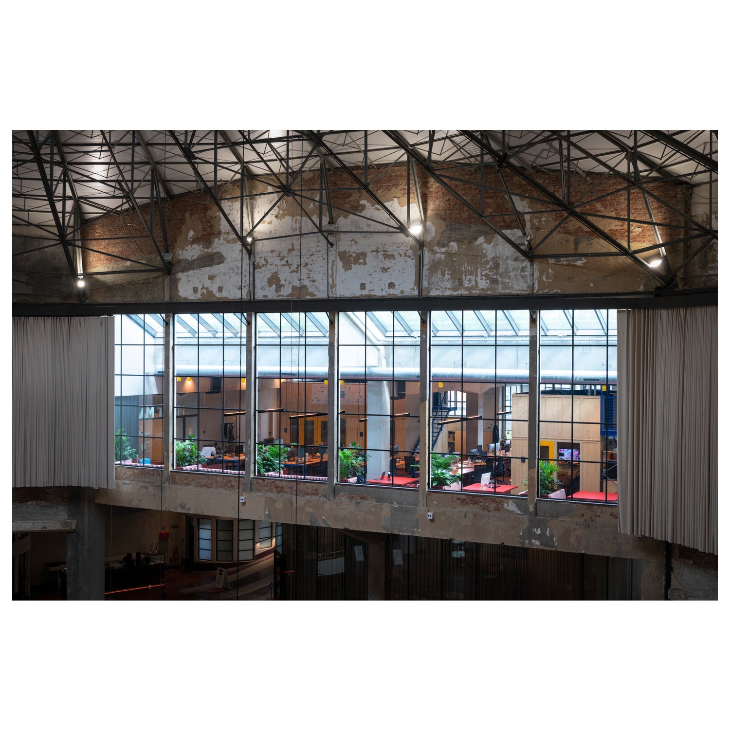 GLENOS® PRO, Candeeiro suspenso, 1.5m, DALI, UGR16, Comprimento suspenso 210 cm, 3000K, 75°, Preto