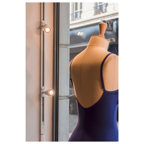 CONJUNTO DE ALTA VOLTAGEM DE 1 FASE, três lâmpadas, LED, branco, incl. 2x calhas elétricas de alta voltagem de 1 m, 3 cabeças de iluminação PURI, peça de união longitudinal, 2 tampões de extremidade, 3 anéis de decoração, 3 lâmpadas LED GU10
