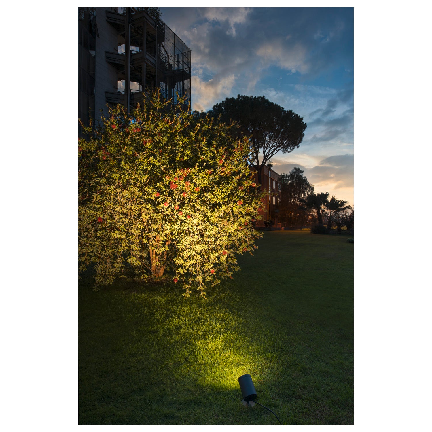 HELIA, luminária de caminho e de apoio para exteriores, LED, 3000 K, redonda, antracite, 15 W, equipável para luminária de estaca