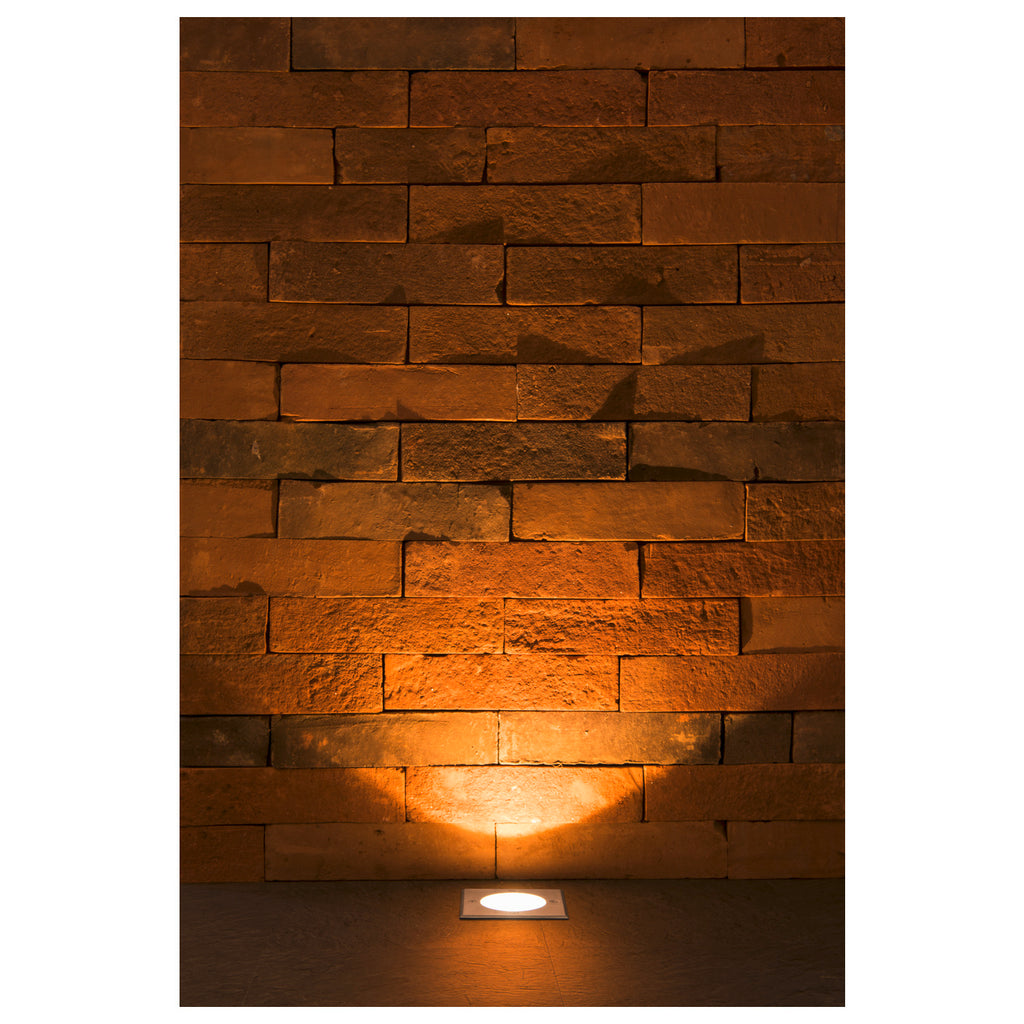 DASAR 215, luminária de embutir no chão para exteriores, QPAR111, IP67, angular, aço inox 316, máx. 75 W