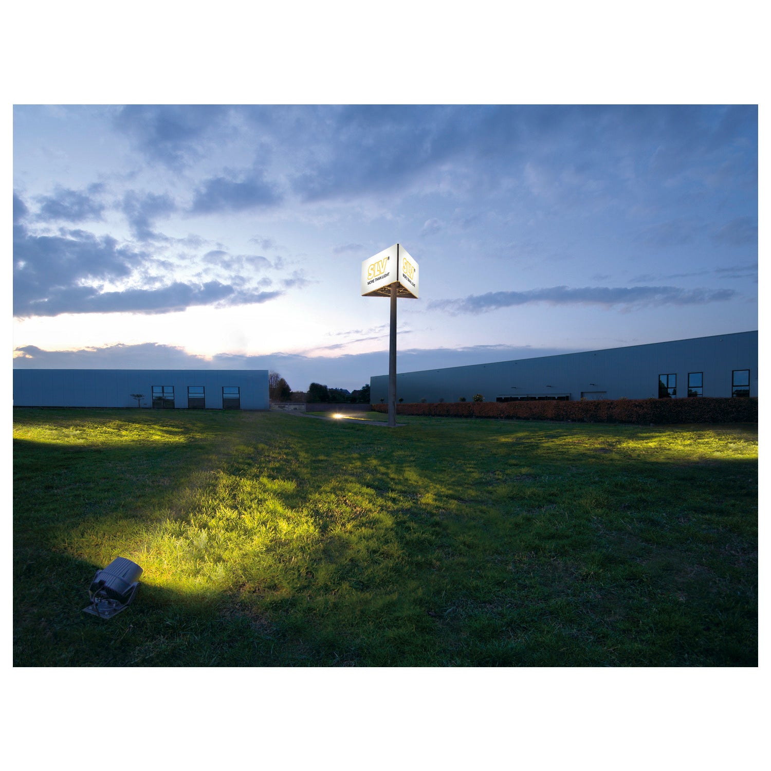 FLAC BEAM, luminária de fachada para exteriores, LED, 3000 K, IP65, cinzento pedra, com módulo Philips DLMi de 1600 lm, 27 W