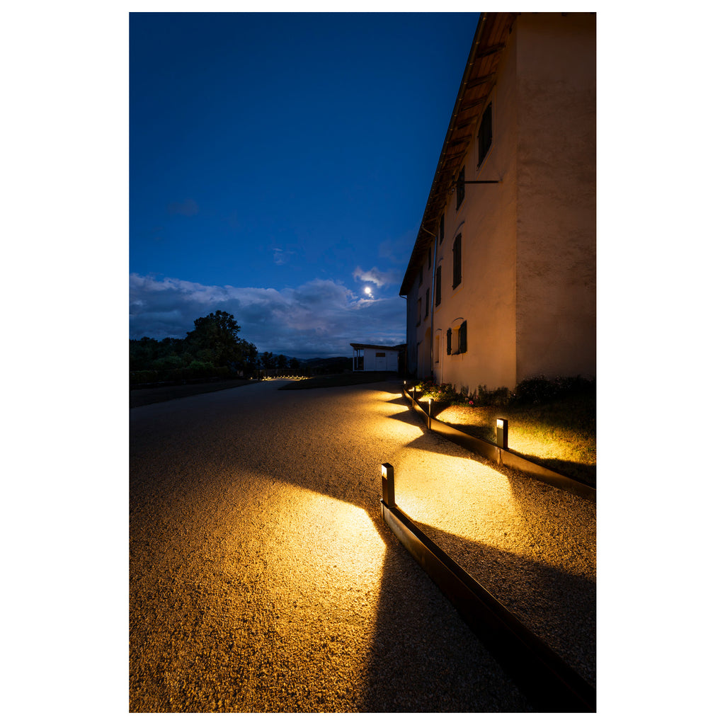 LOGS 40, luminária de apoio para exteriores, LED, 3000 K, IP65, angular, antracite, C/L/A 13/8/39,5 cm, 8 W