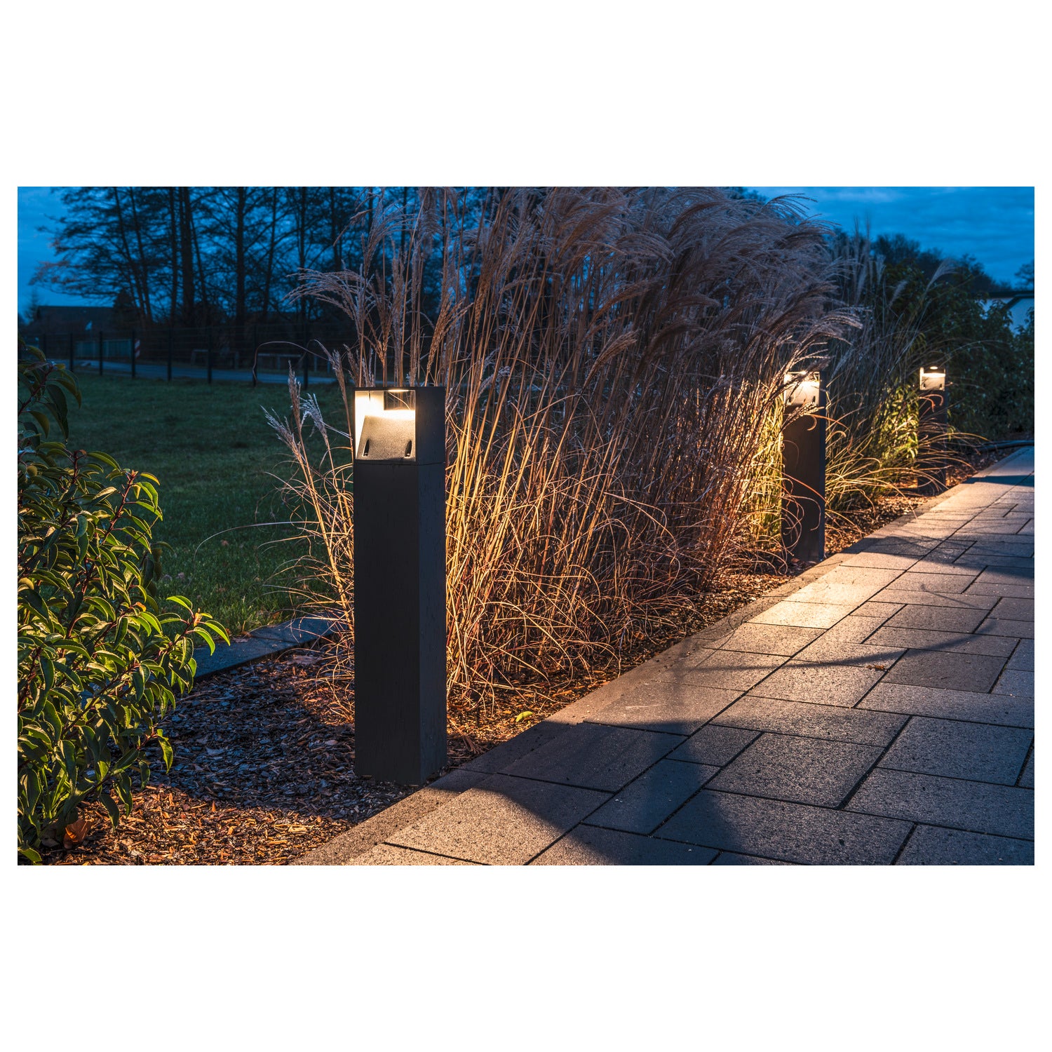 LOGS 70, luminária de apoio para exteriores, LED, 3000 K, IP65, angular, antracite, C/L/A 13/8/69,5 cm, 8 W