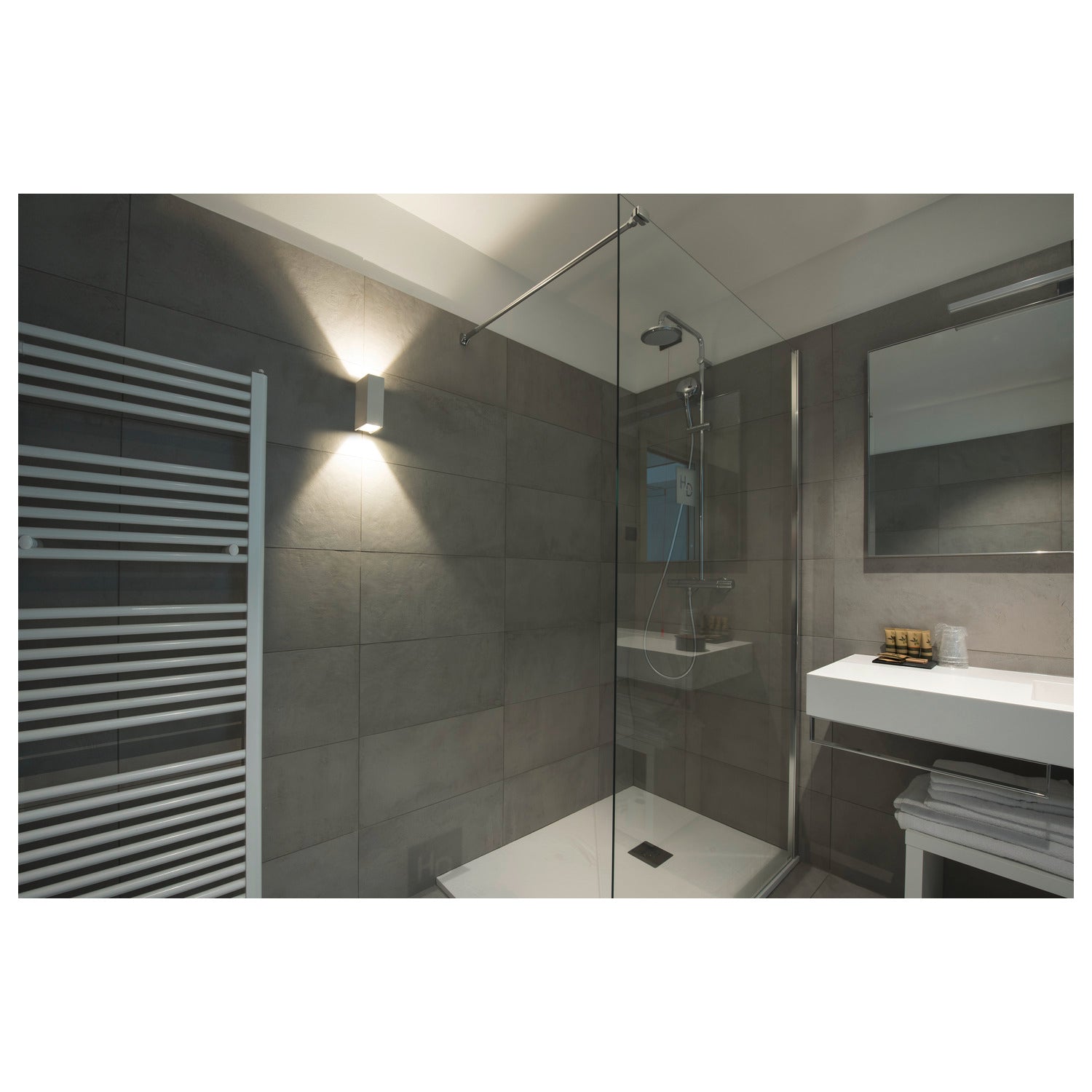 QUAD 2 XL, luminária de parede, LED, 3000 K, IP44, angular, up/down, branco, 3,2 W