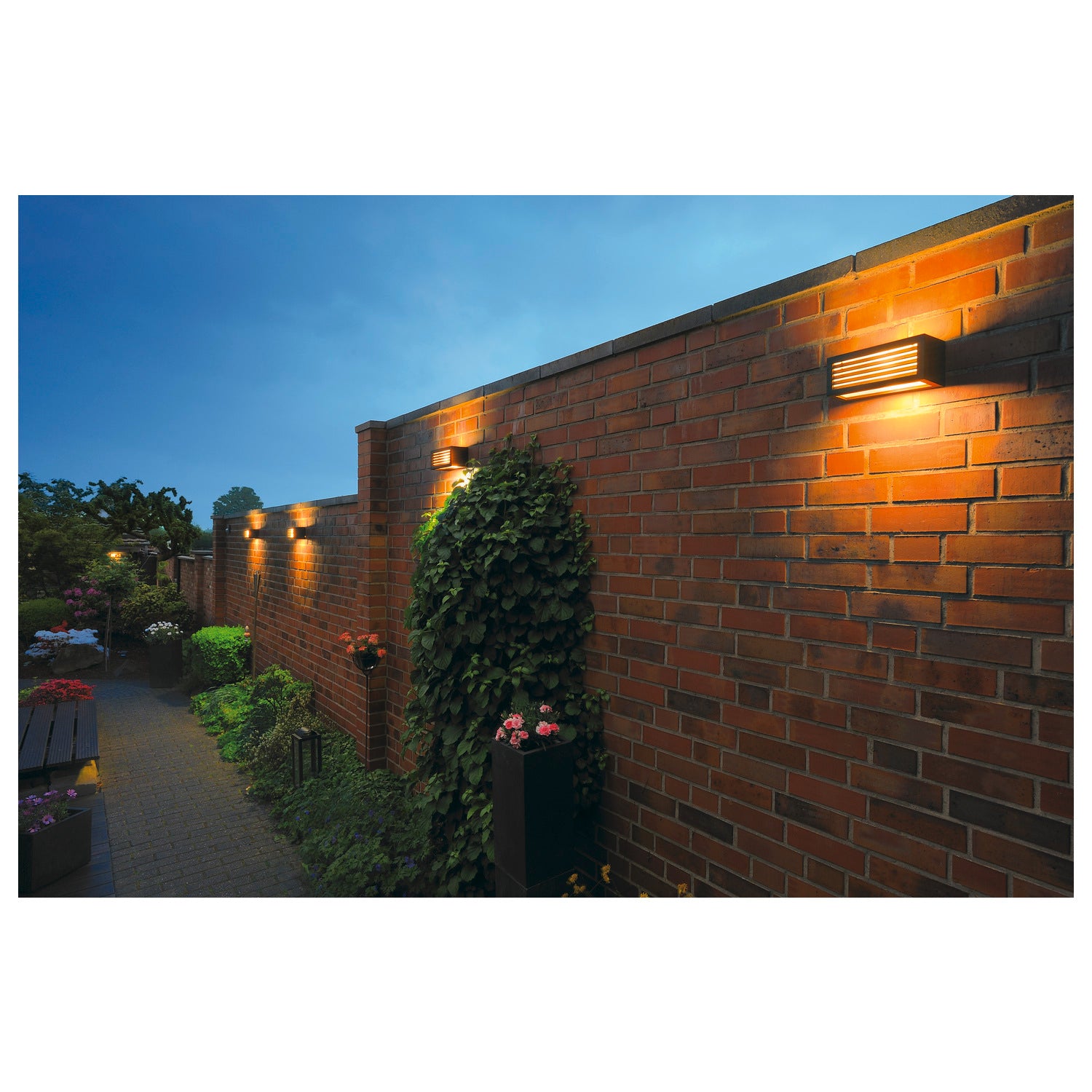 BOX-L, luminária de parede para exteriores, TC-(D,H,T,Q)SE, IP44, angular, antracite, máx. 18 W